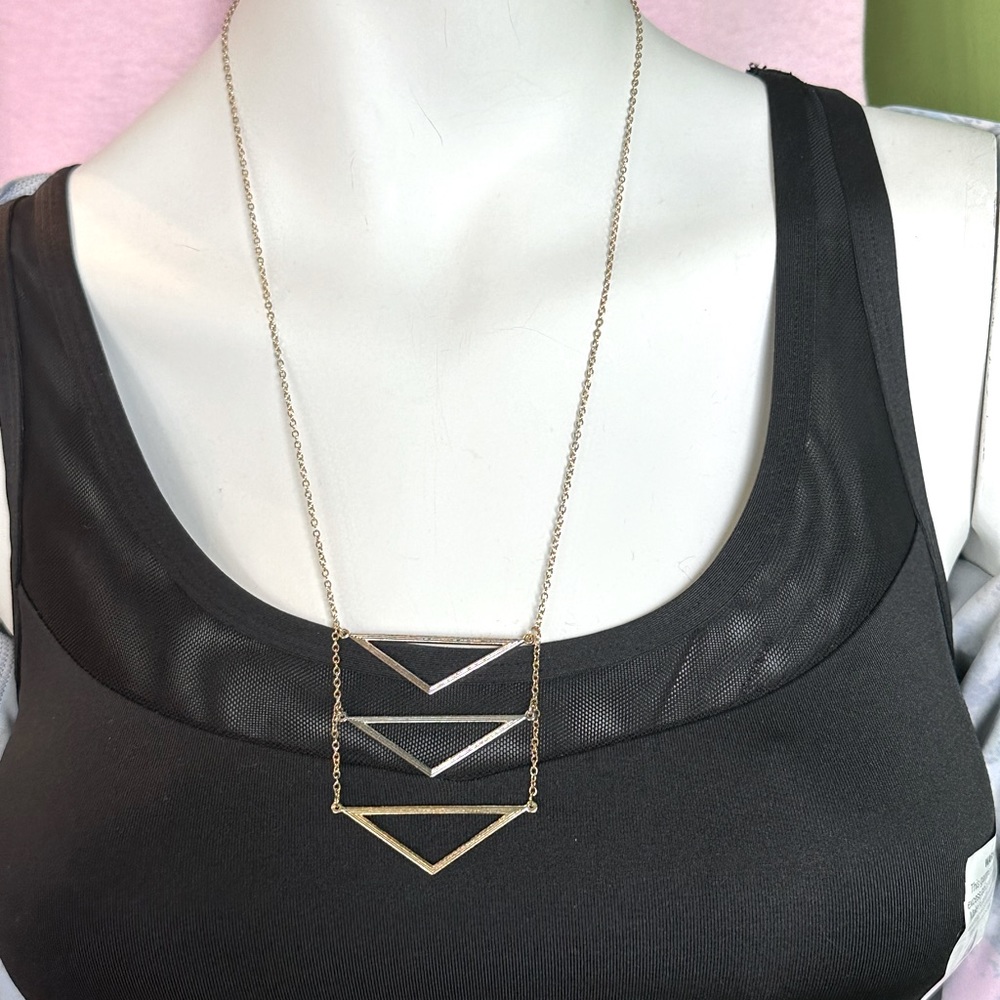 Silver tone Triangle Pendant Necklace, NWT - Picture 3 of 9
